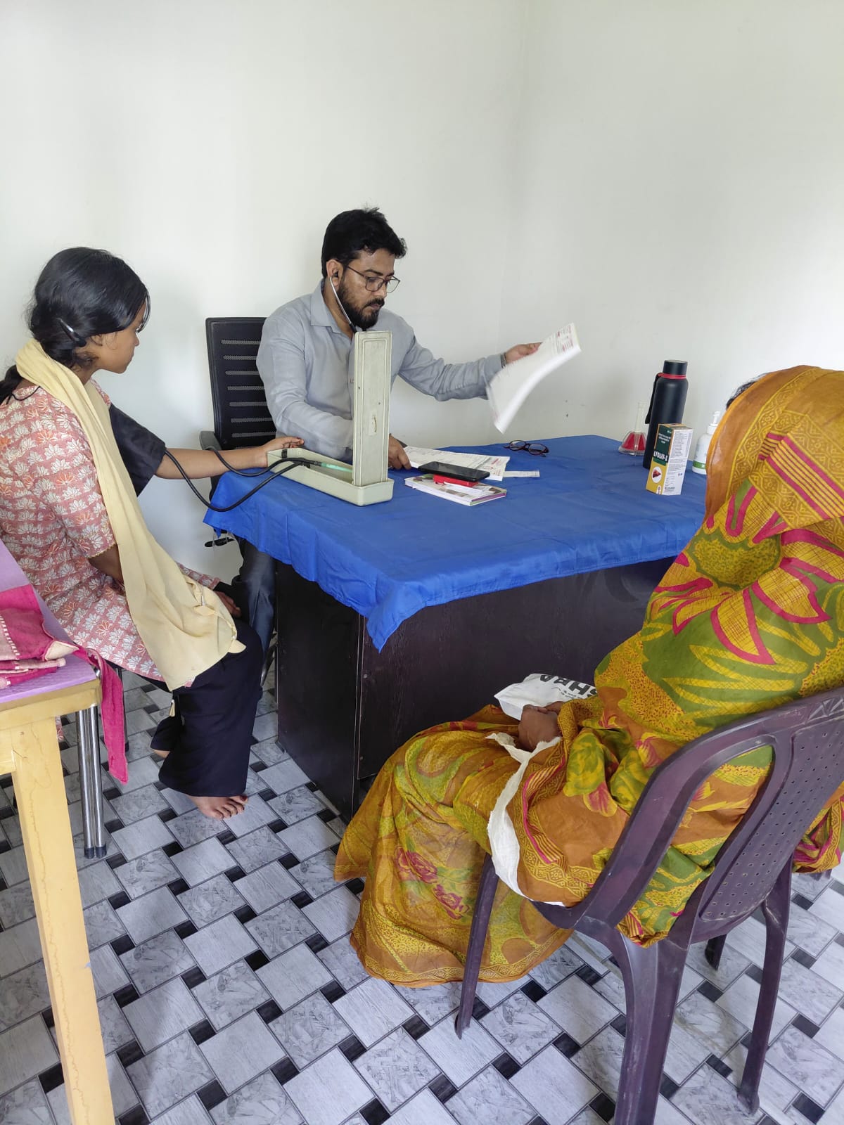 Community medical camp in Baisi